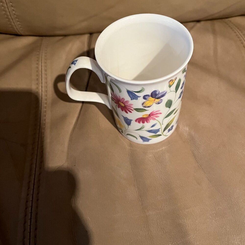 Chatsworth Fine Bone China Roy Kirkham 10 oz Mug England